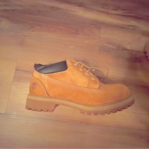 Timberland Oxford style boots size 8.5